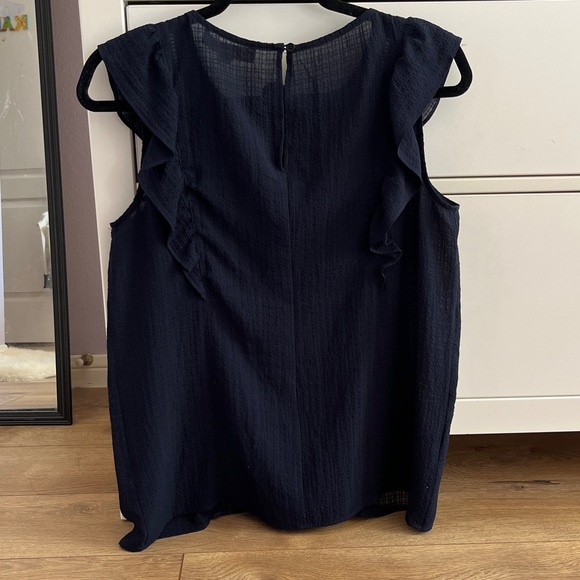 Loft Top - Picture 2 of 3